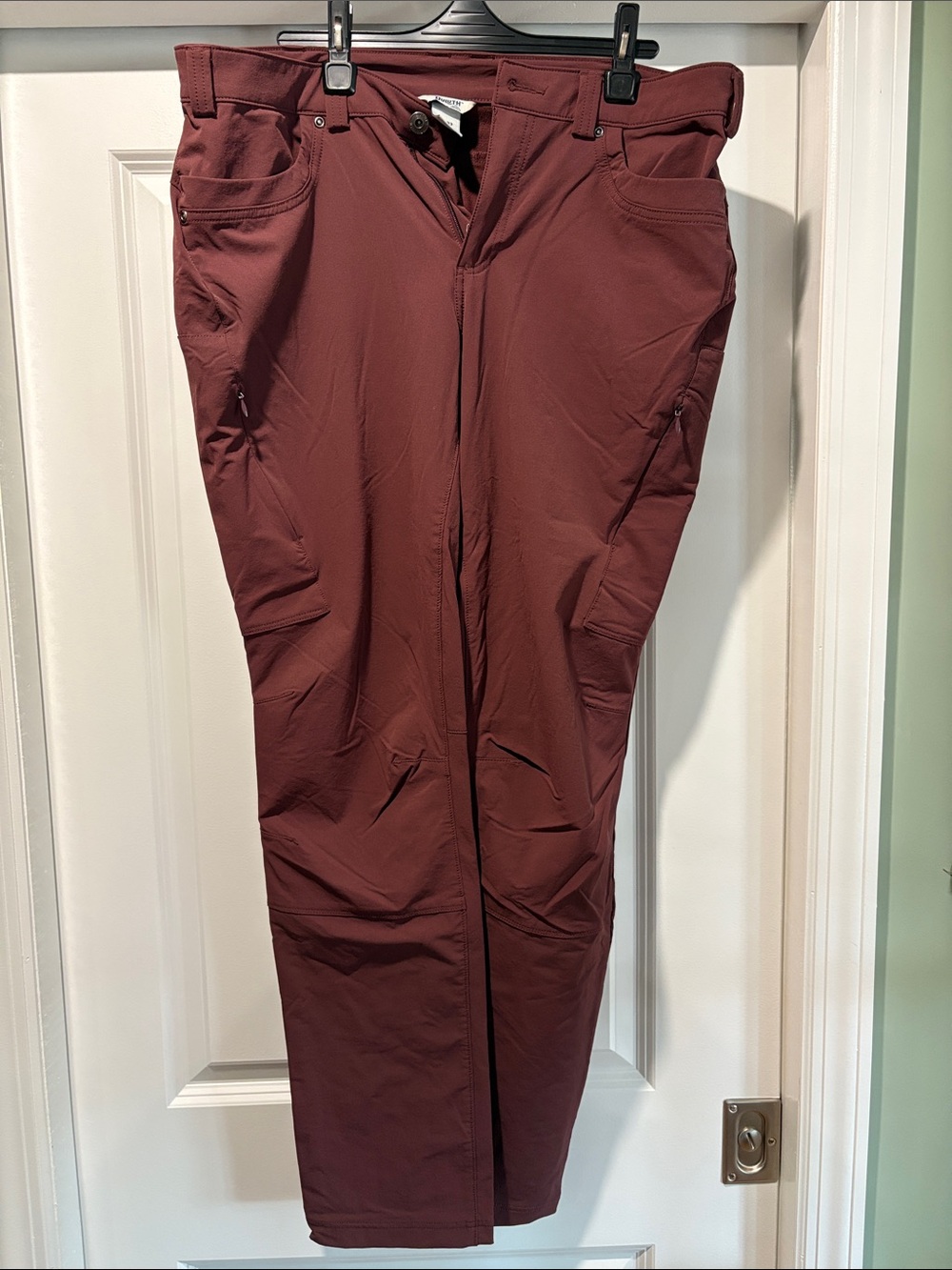 Duluth Trading Co Women's Slim Leg Flexpedition Utility Pants - Deep Burgundy